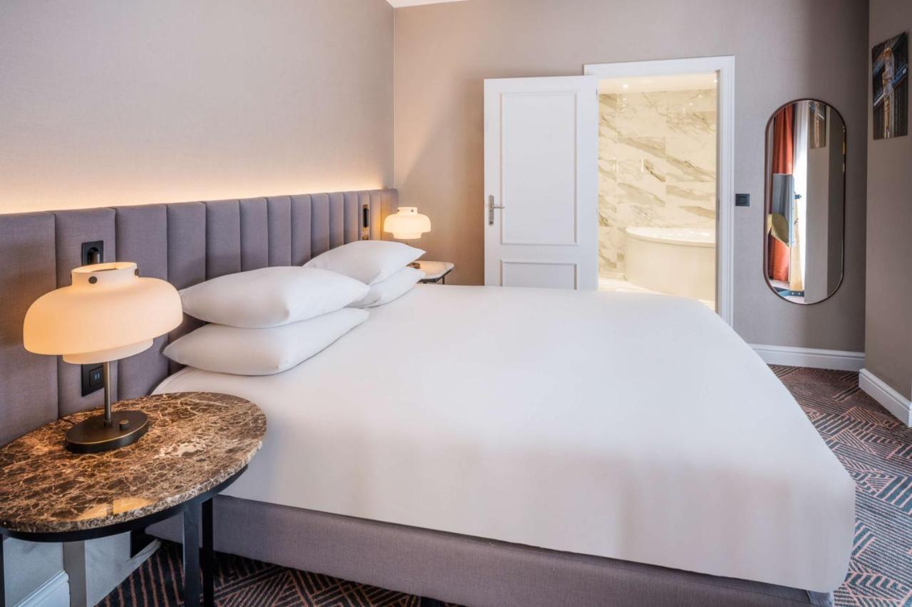 Hilton Brussels Grand Place Eksteriør bilde